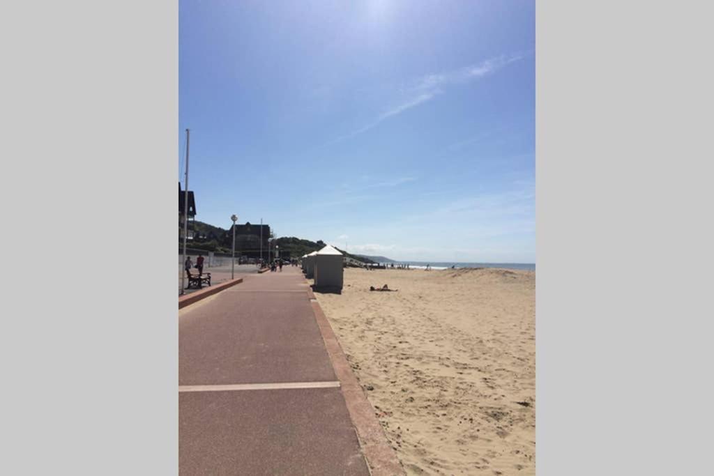 Le Coin Vert Deauville Exterior foto